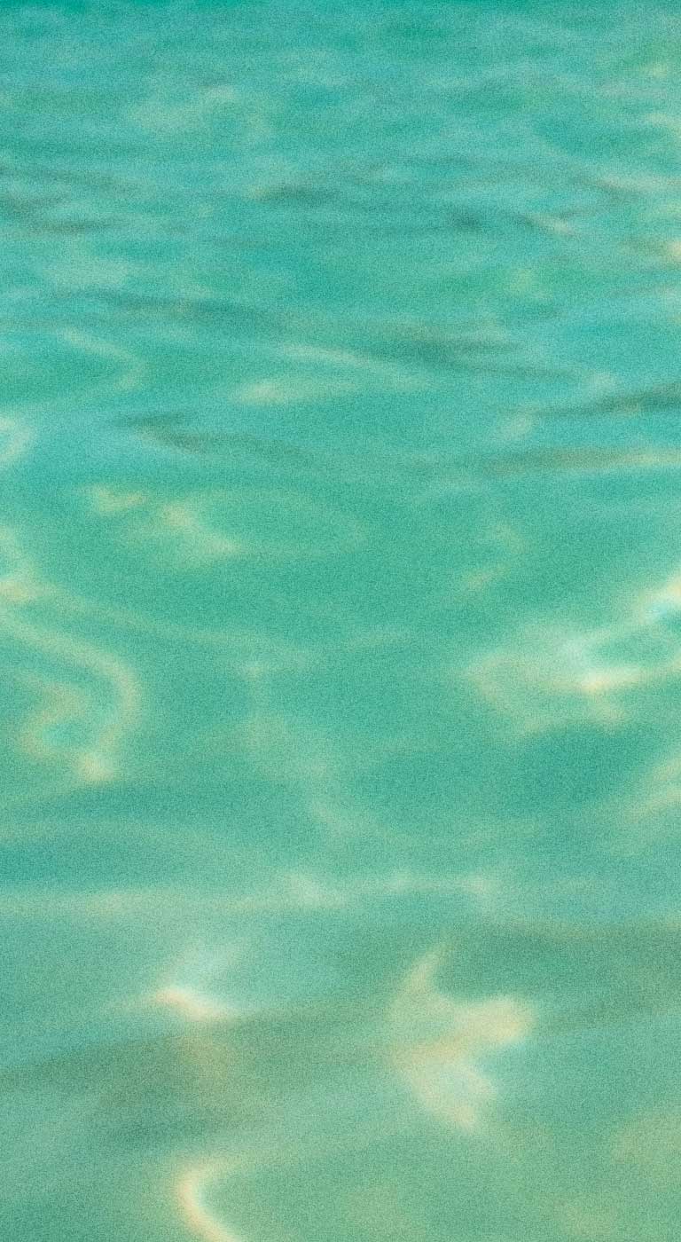 2025 Aqua Water Blurred Background