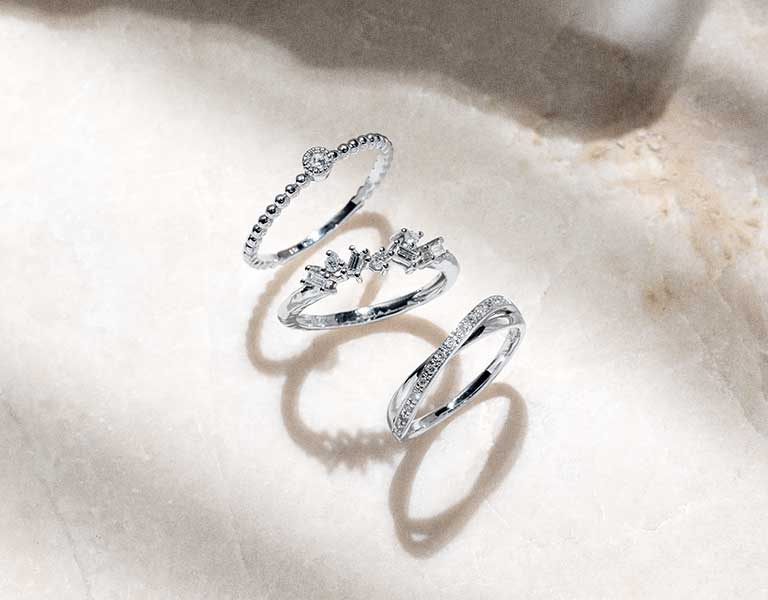 Gift Her Modern Classic in Gold & Diamonds