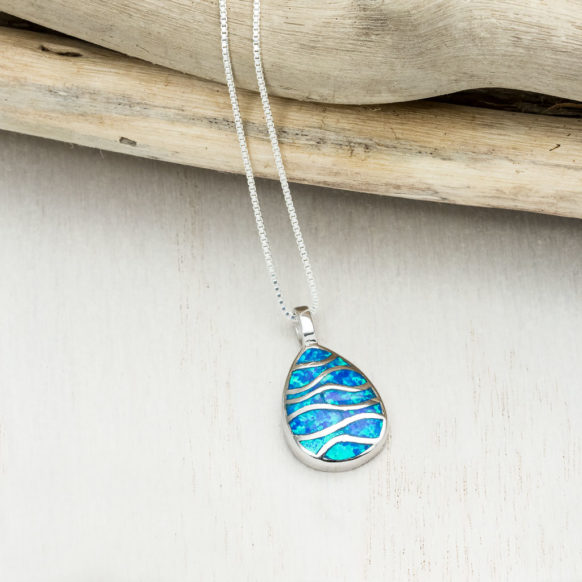 Ocean Drop Necklace Wooden Photo