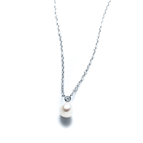 Pearl & Diamond Necklace Side
