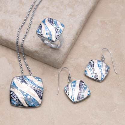 Mosaic Shell Capri Shore Necklace - Image 3