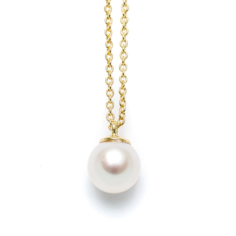 Classic Pearl Necklace
