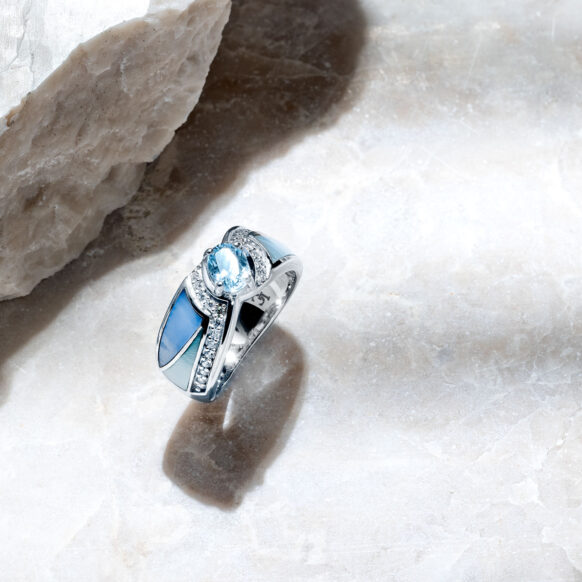 Capri Tideline Ring on Stone